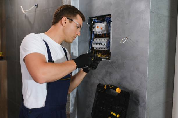 Best 24-Hour Electrician  in Campbell, FL