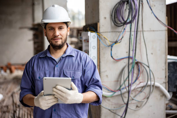 Best Local Electrician Companies  in Campbell, FL